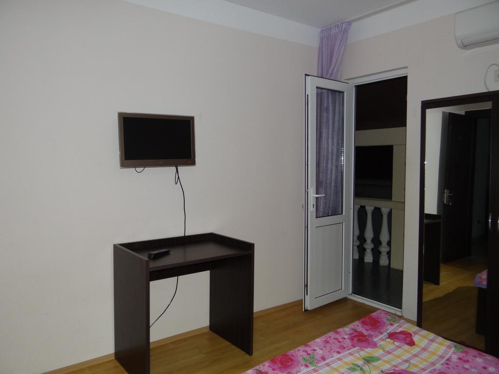 Festina Lente Hotel Kobuleti Exterior foto